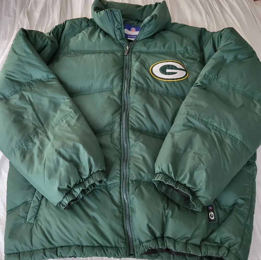 Reebok NFL Green Bay Packers Down Feather Puffer Jacket - Picture 3 of 10